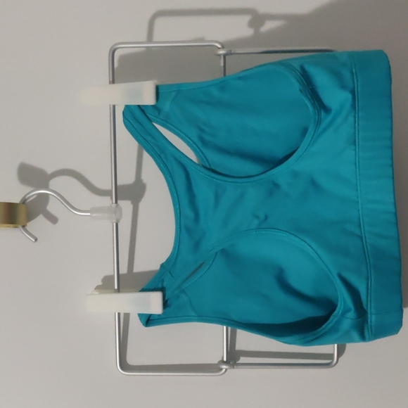 Nike Dri-Fit racerback bra - Picture 2 of 2